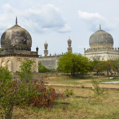 Historic Hyderabad: Golconda Fort and Qutubshahi Tombs