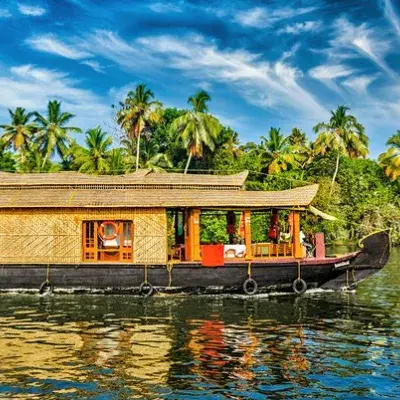 Kerala Tea Estate, Backwater & Beach Tour