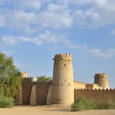 Ultimate UAE Adventure: Dubai, Abu Dhabi, and Beyond