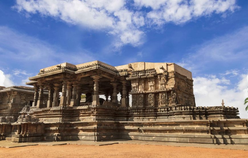Incredible Monuments, Temples & Goa Beach Tour from Hyderabad