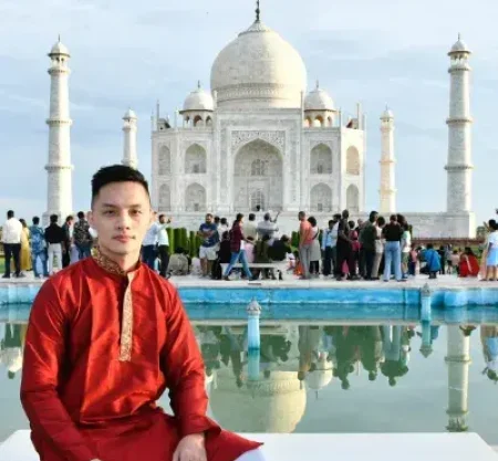 Taj Mahal & Agra Fort Odyssey: A Day from Delhi