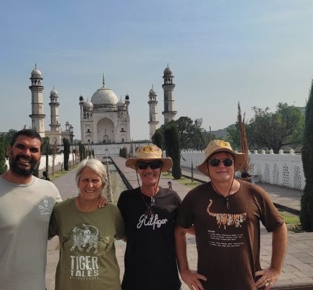 Aurangabad Half-Day Heritage Tour: Caves, Mausoleum & Panchakki